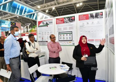 Visitors at Warees Halal's Booth at Food&HotelAsia 2022